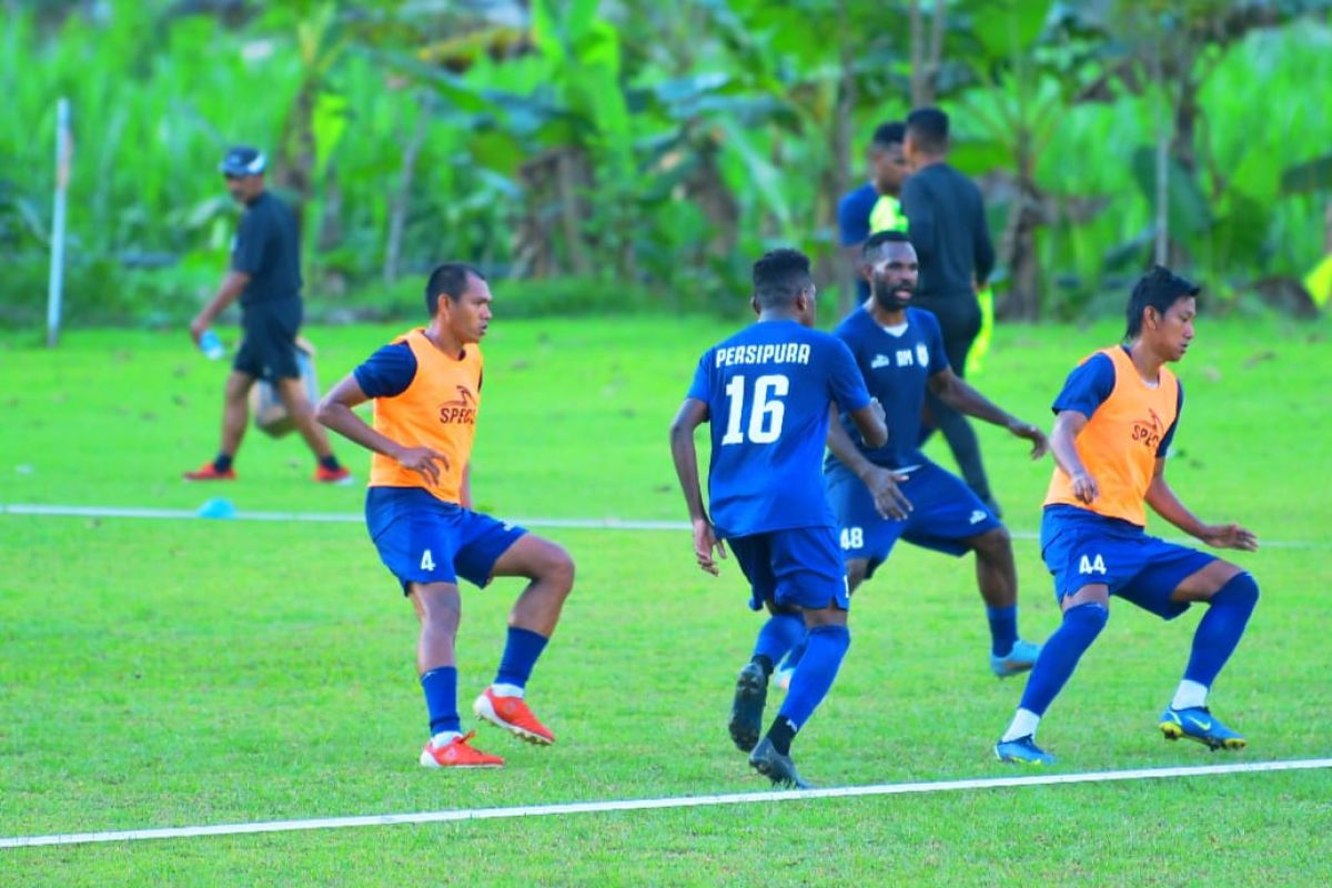 Pelatih Ricky Nelson minta pemain Persipura tunjukkan permainan sebenarnya