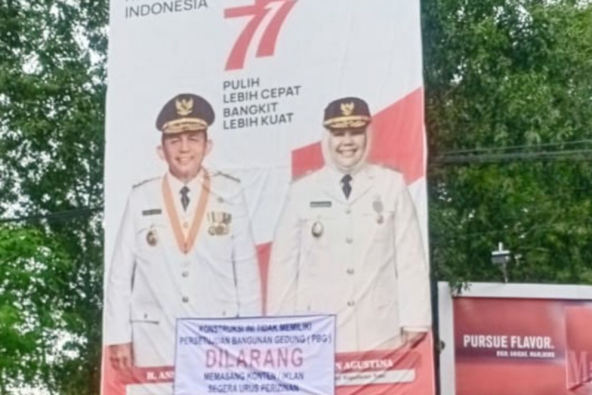 Tanjungpinang tertibkan 190 unit papan reklame ilegal