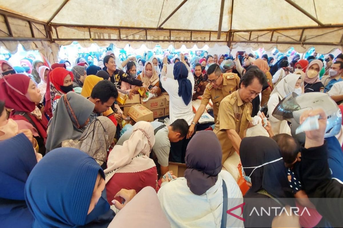 Pemprov Kalteng berharap pasar murah di Sampit turut tekan inflasi