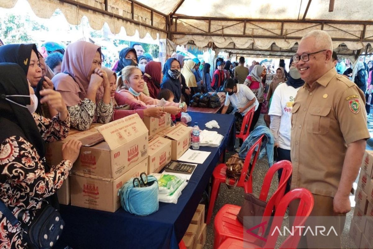 Pemprov Kalteng fasilitasi distribusi pangan komoditas ayam broiler