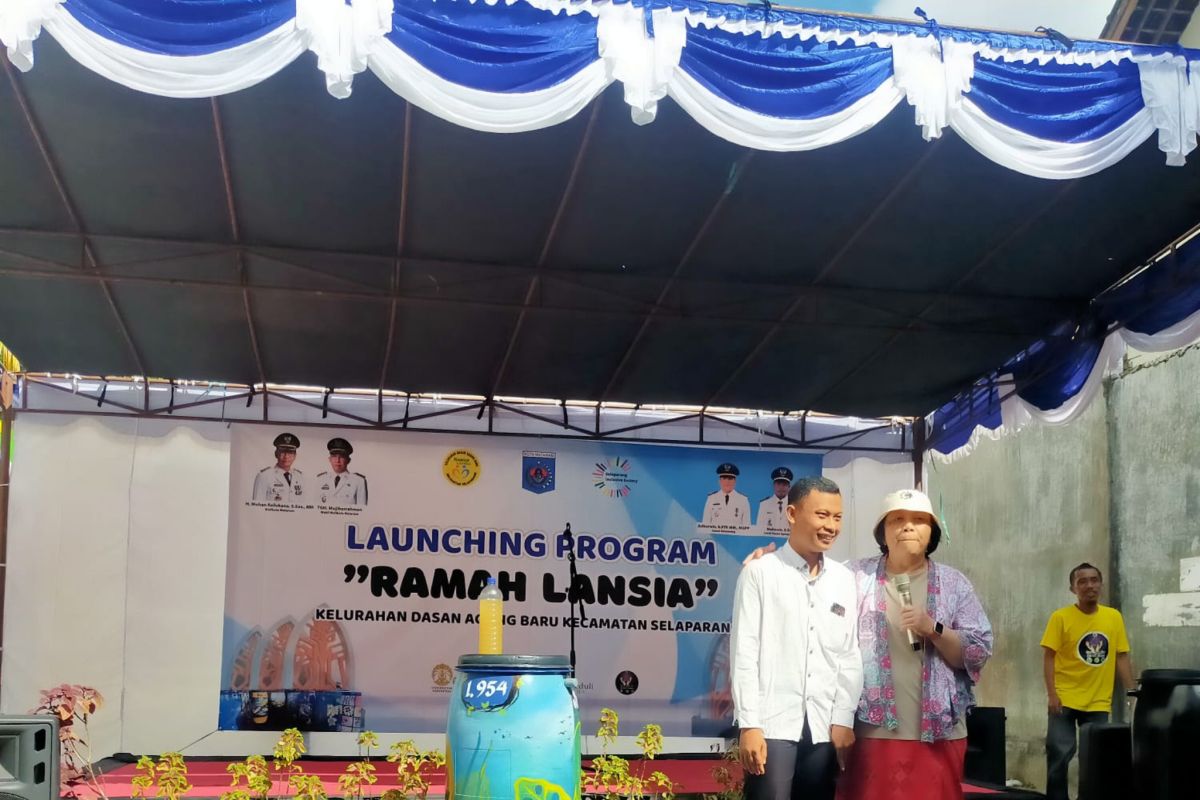 Kelurahan Dasan Agung Baru Mataram canangkan program ramah lansia