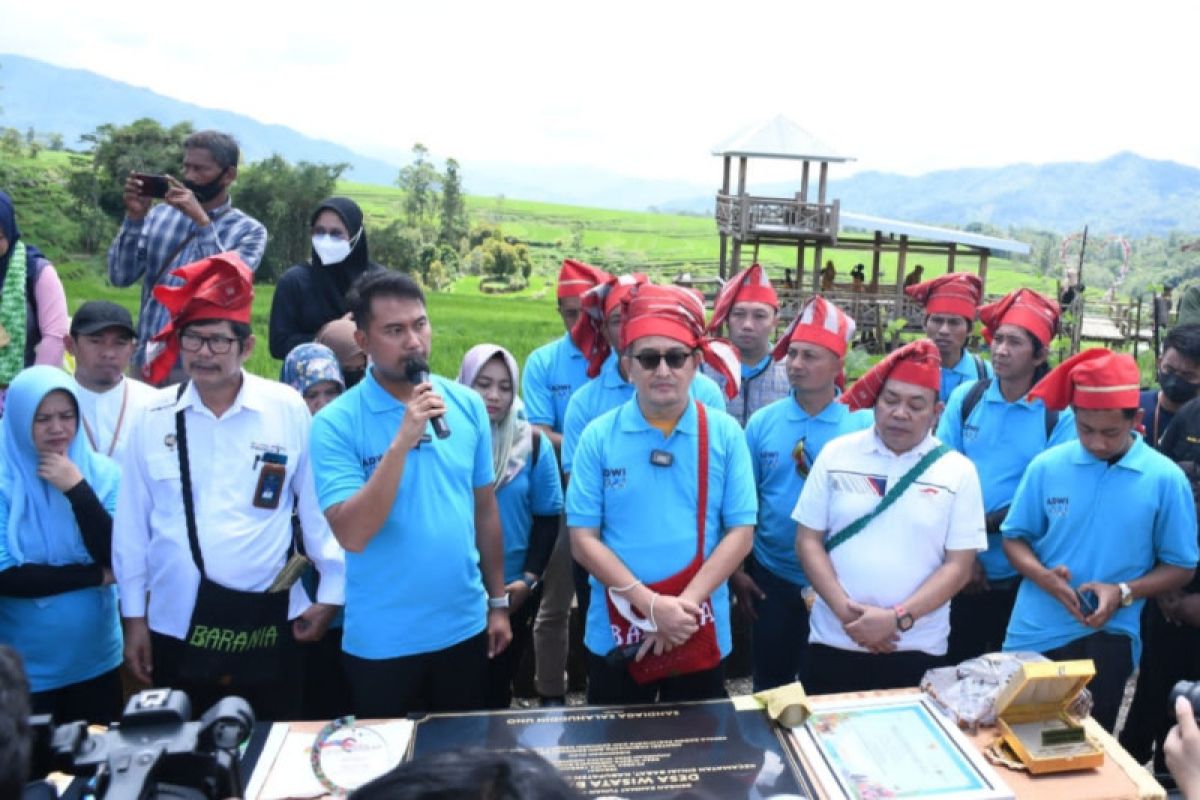 Kemenparekraf Sandiaga kagumi keindahan Desa Wisata Barania Sinjai