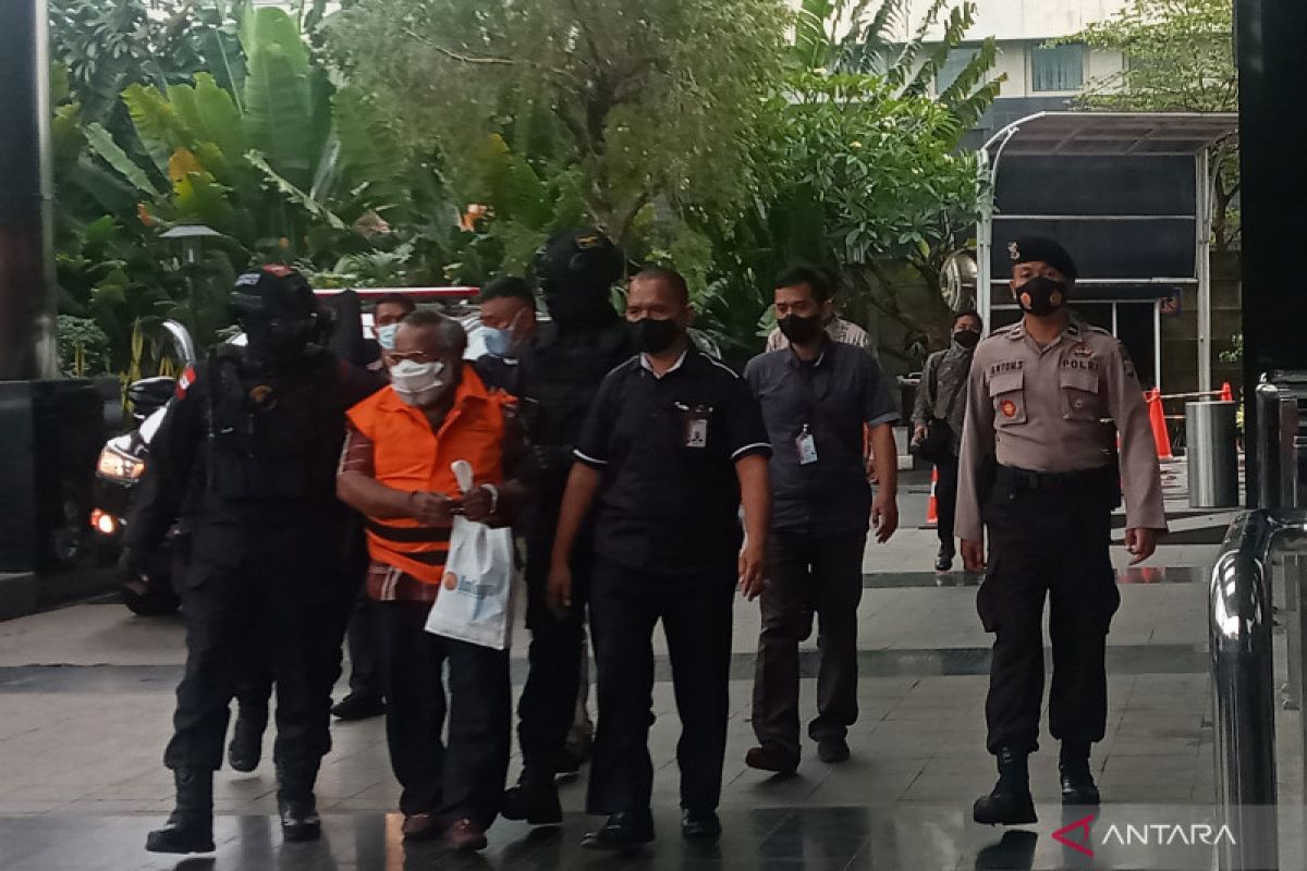 Bupati Mimika tiba di Gedung KPK