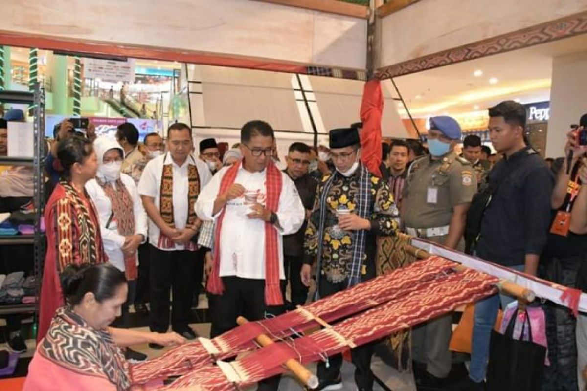 Pemprov Sulbar menggelar expo akhir tahun ini