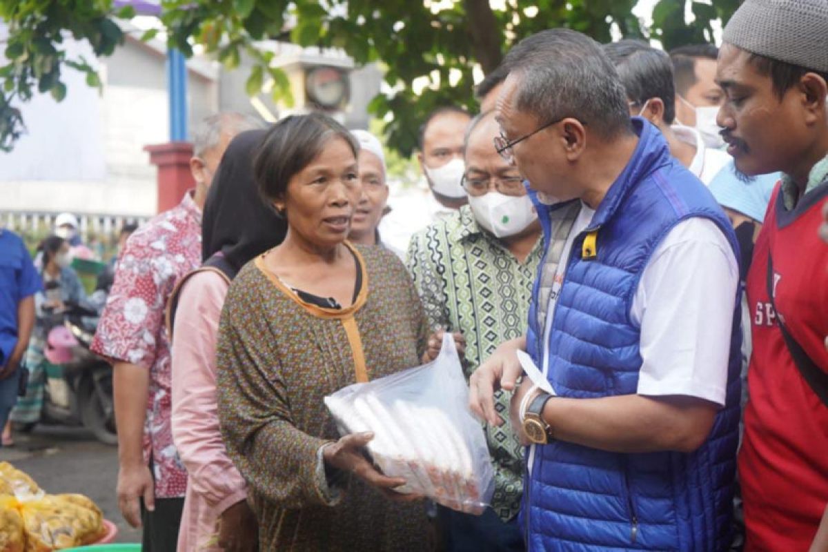 Mendag tinjau Pasar Karang Ayu Semarang