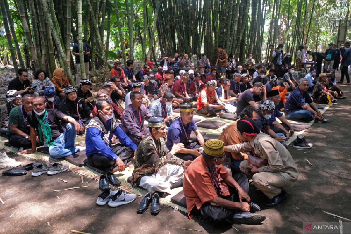 Moderasi beragama juga diterapkan oleh penghayat kepercayaan