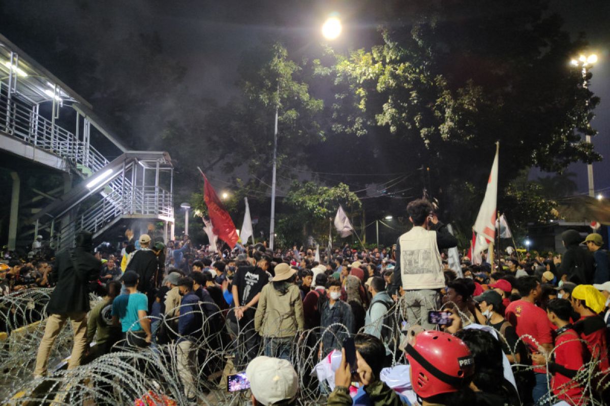 Pengunjuk rasa di kawasan Patung Kuda bubarkan diri