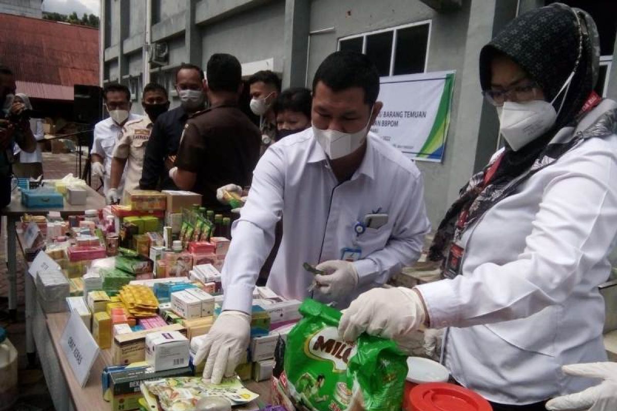 BBPOM Pekanbaru periksa jajanan diduga penyebab 18 murid SD di Inhil keracunan