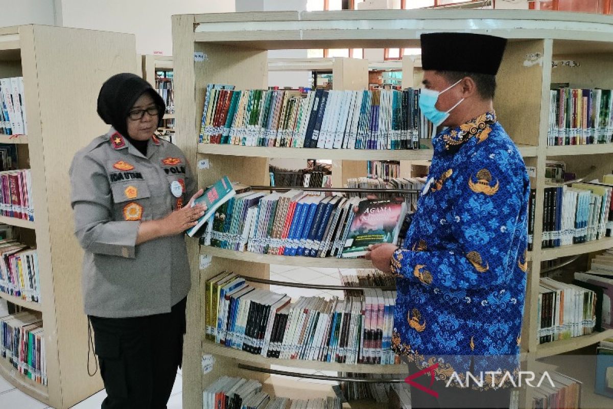 Peringati Hari Kunjung Perpustakaan, Wakapolda Kalteng ajak masyarakat sukseskan gerakan literasi