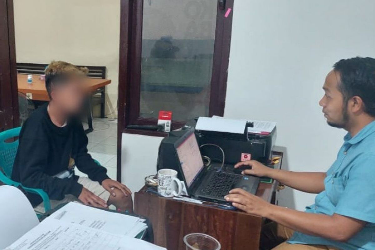 Warga Pekuncen Banyumas ditangkap miliki ribuan obat berbahaya