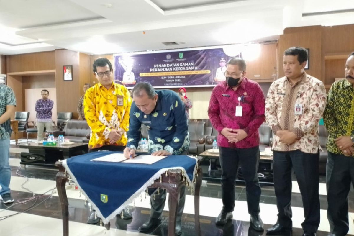 Wabup Inhu teken PKS dengan DJP dan DJPK terkait pemungutan pajak dan daerah