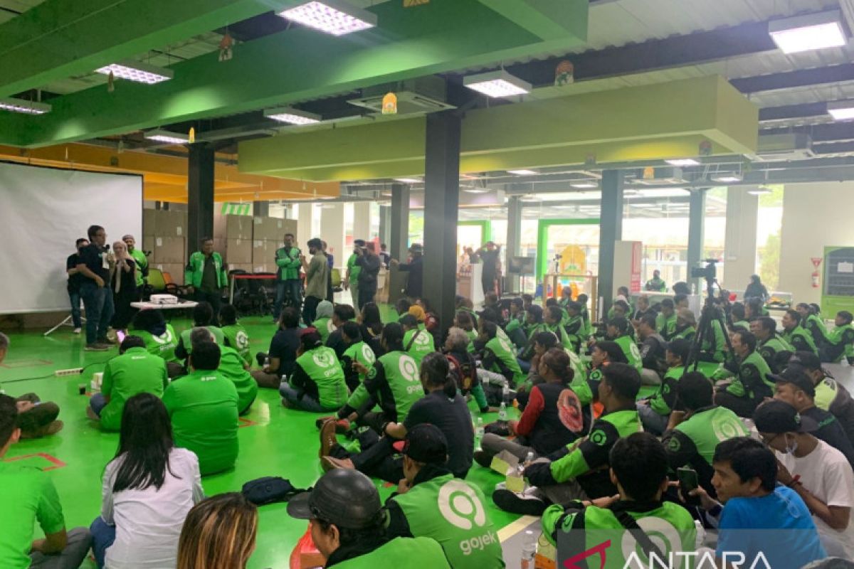 Gojek beri dukungan mitra driver terkait kenaikan tarif