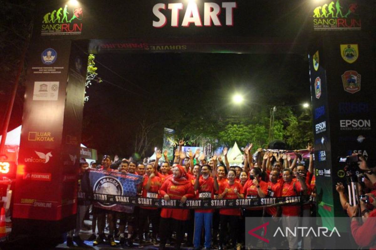 "SangiRUN Night Trail 2022" di Sragen diikuti ratusan pelari