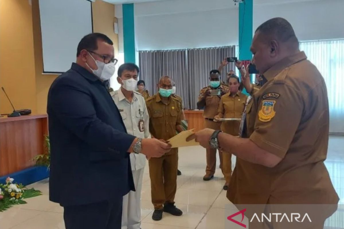 243 tenaga honorer K2 pemprov Papua masih verifikasi data