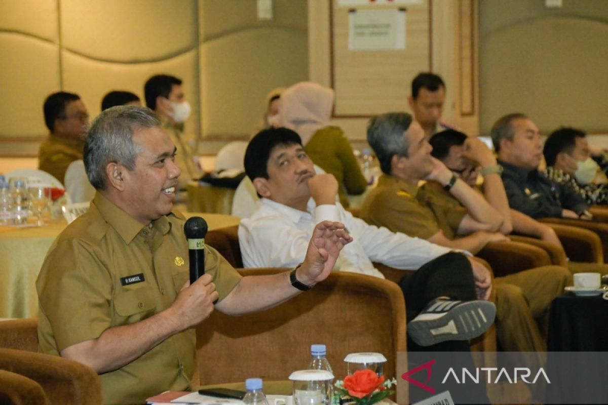 Pemkab/Kota diminta kendalikan alih fungsi lahan sawah untuk ketahanan pangan nasional