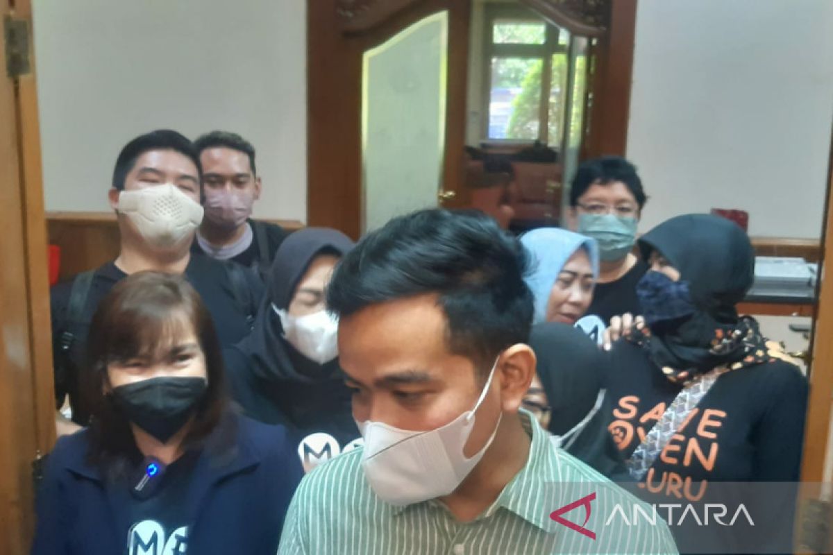 Ojek daring curhat ke Gibran terkait penyaluran sembako