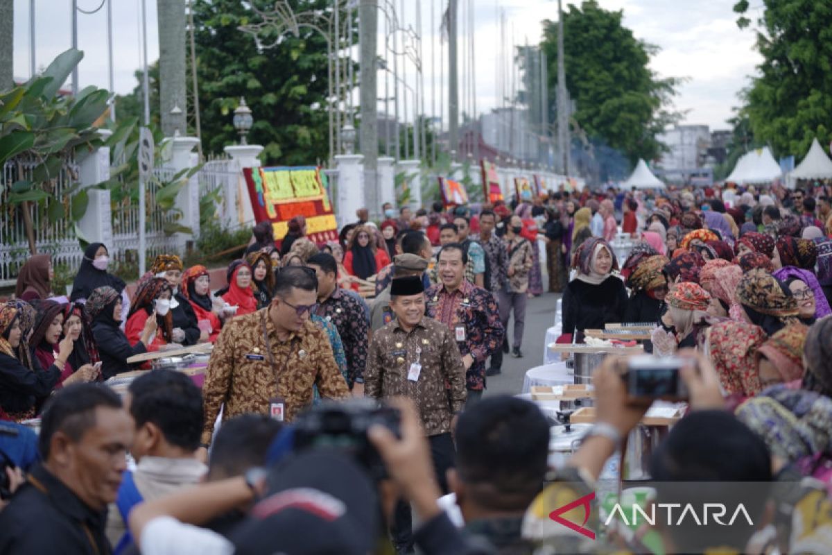 Peserta pembuat bubur ayak Jambi masuk rekor MURI