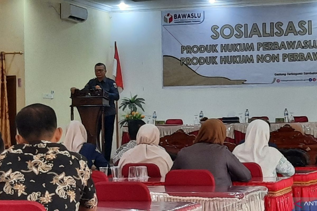 Bawaslu Padang Pariaman perkuat sosialisasi produk hukum minimalisir pelanggaran Pemilu 2024