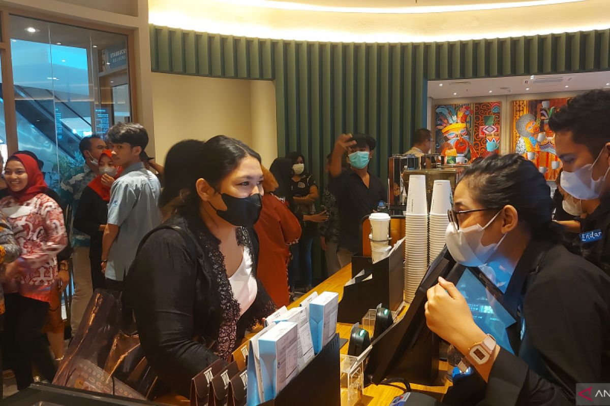 Starbucks hadir di Kota Jayapura dengan konsep ruangan rumah adat Papua