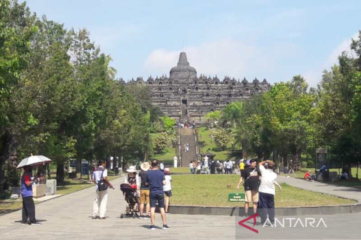 1,2 juta wisatawan kunjungi Candi Borobudur tahun ini