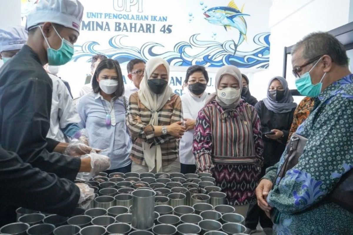 Koperasi binaan KKP berhasil memproduksi ikan kaleng citarasa Nusantara