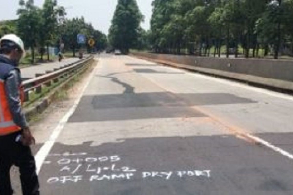 Jasa Marga lanjutkan perbaikan Jalan Tol Jakarta-Cikampek