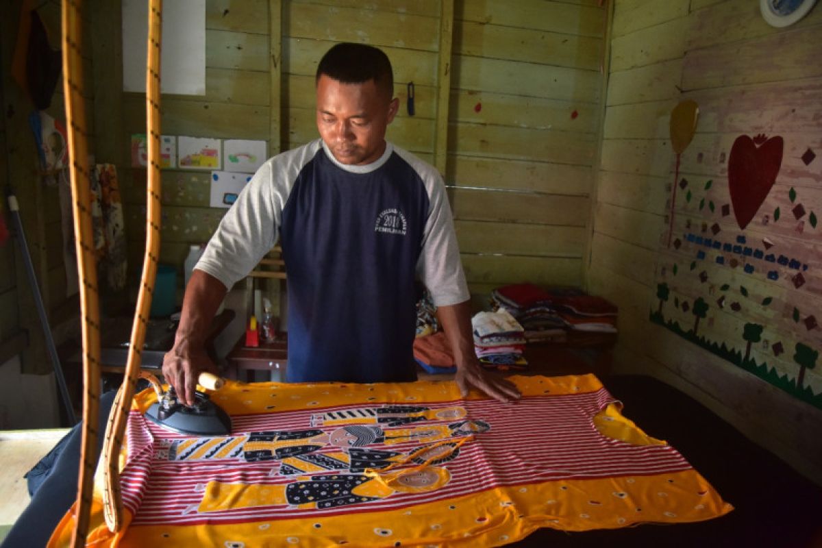 Kisah Dedi, tunarungu yang kini sukses merintis usaha laundry