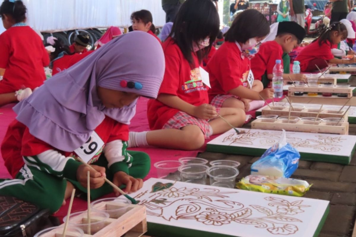 Upaya menumbuhkan kecintaan generasi muda Pekalongan terhadap batik