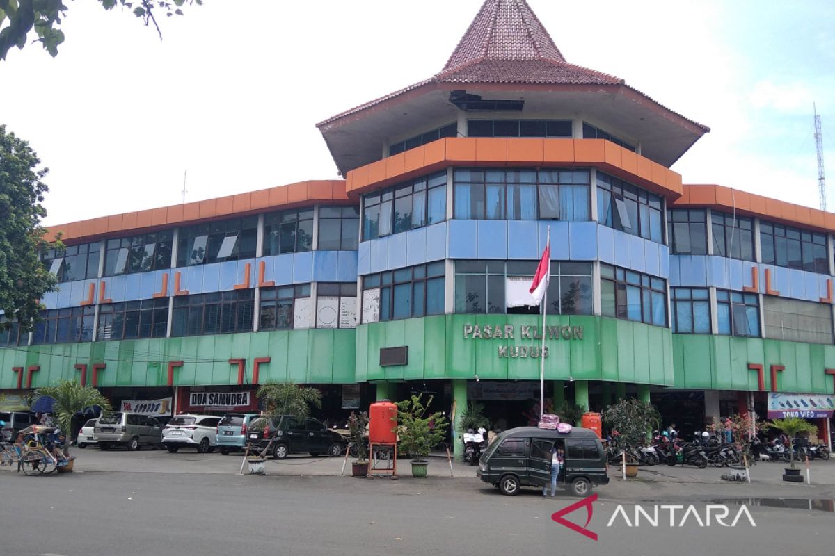 Ribuan pedagang pasar tradisional di Kudus ajukan keringanan retribusi kios/los