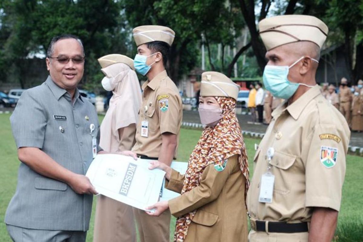 173 PNS Pemkot Magelang terima kenaikan pangkat