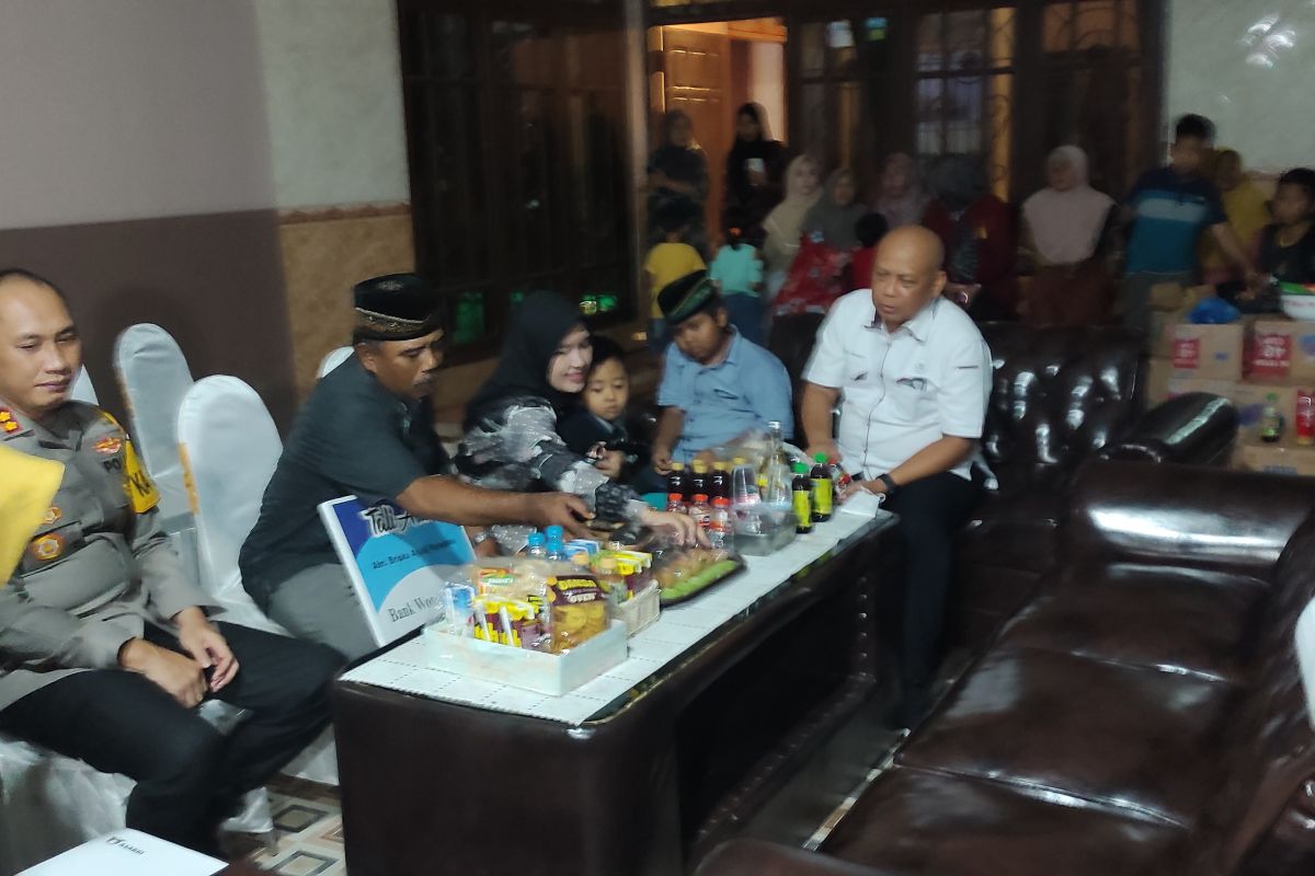 Dua polisi korban tragedi Kanjuruhan Malang mendapat kenaikan pangkat