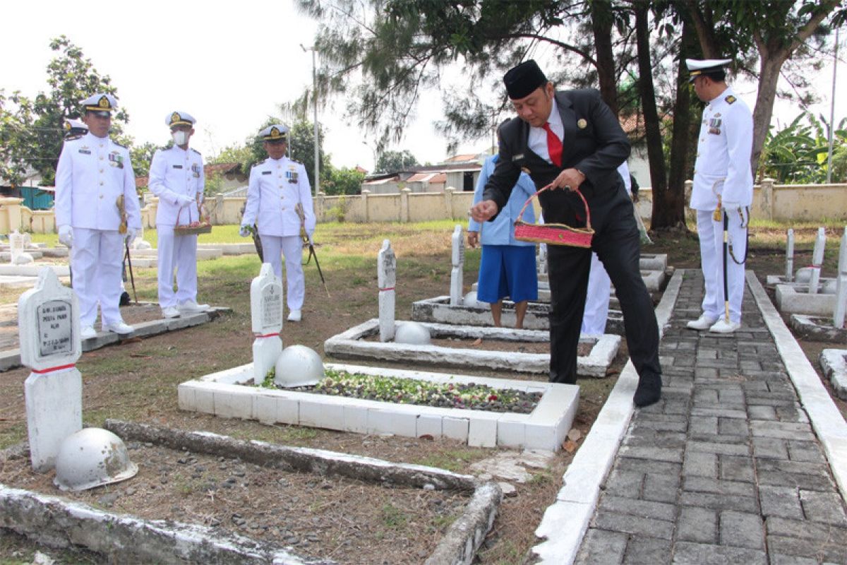 ForkopimdaKota Tegal ziarah nasional di TMP Purakusuma Negara