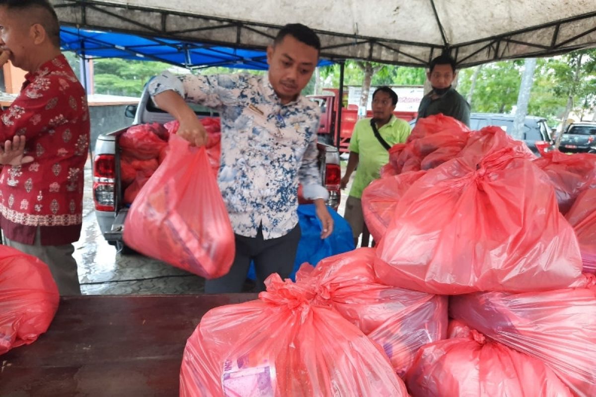 Pemkab Sukamara subsidi paket sembako bagi warga untuk tekan inflasi