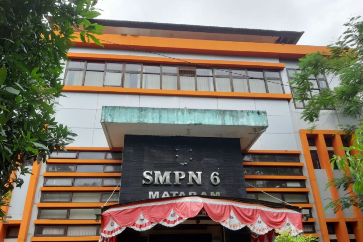 SMPN 6 Mataram terapkan budaya literasi mengaji dan membaca