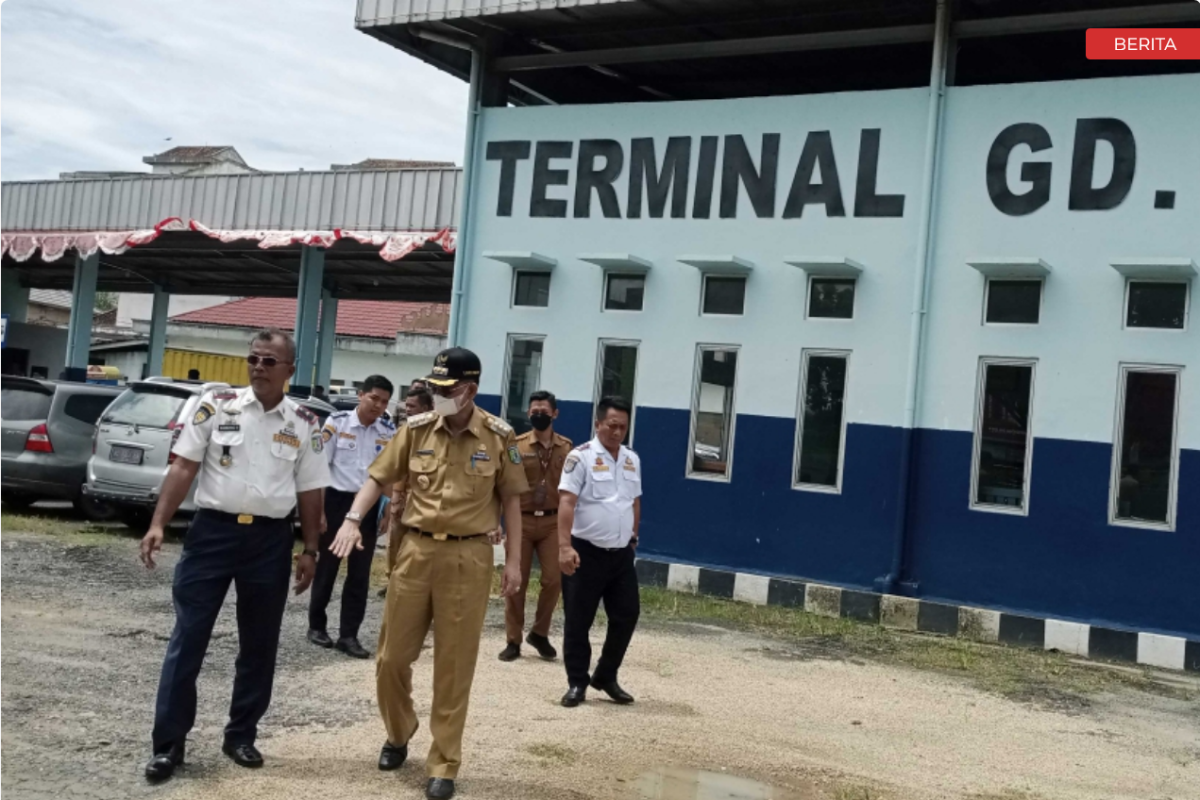 Pj. Bupati Pringsewu tinjau terminal gadingrejo