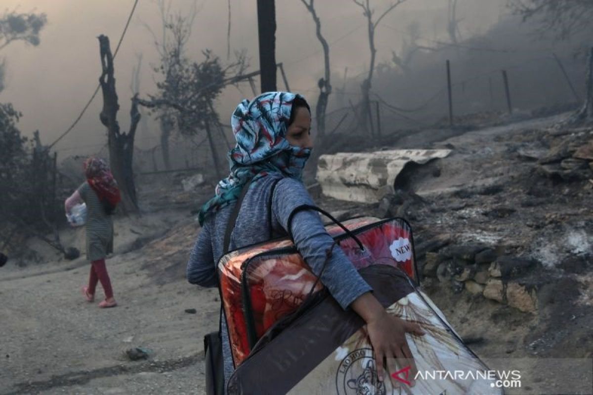 Otoritas Yunani cari 100 migran korban kapal tenggelam