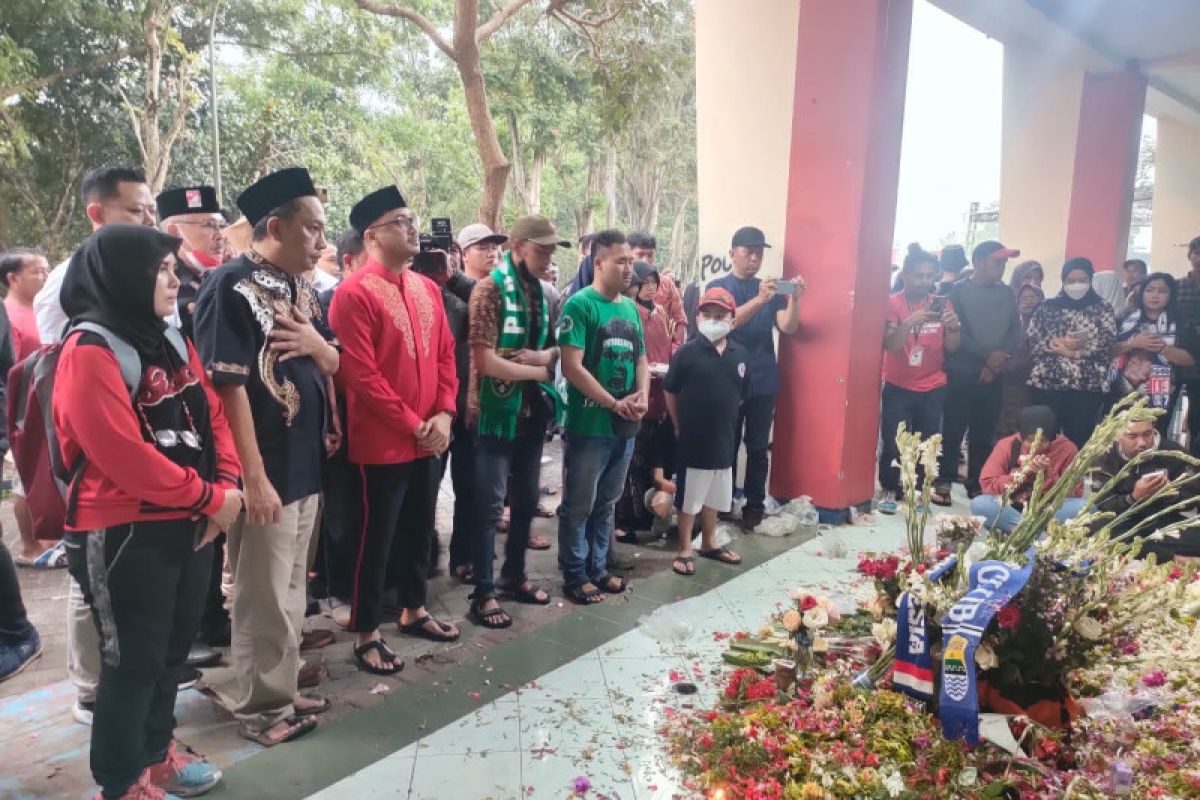 Giring Ganesha angkat anak korban tragedi Kanjuruhan sebagai anak asuh