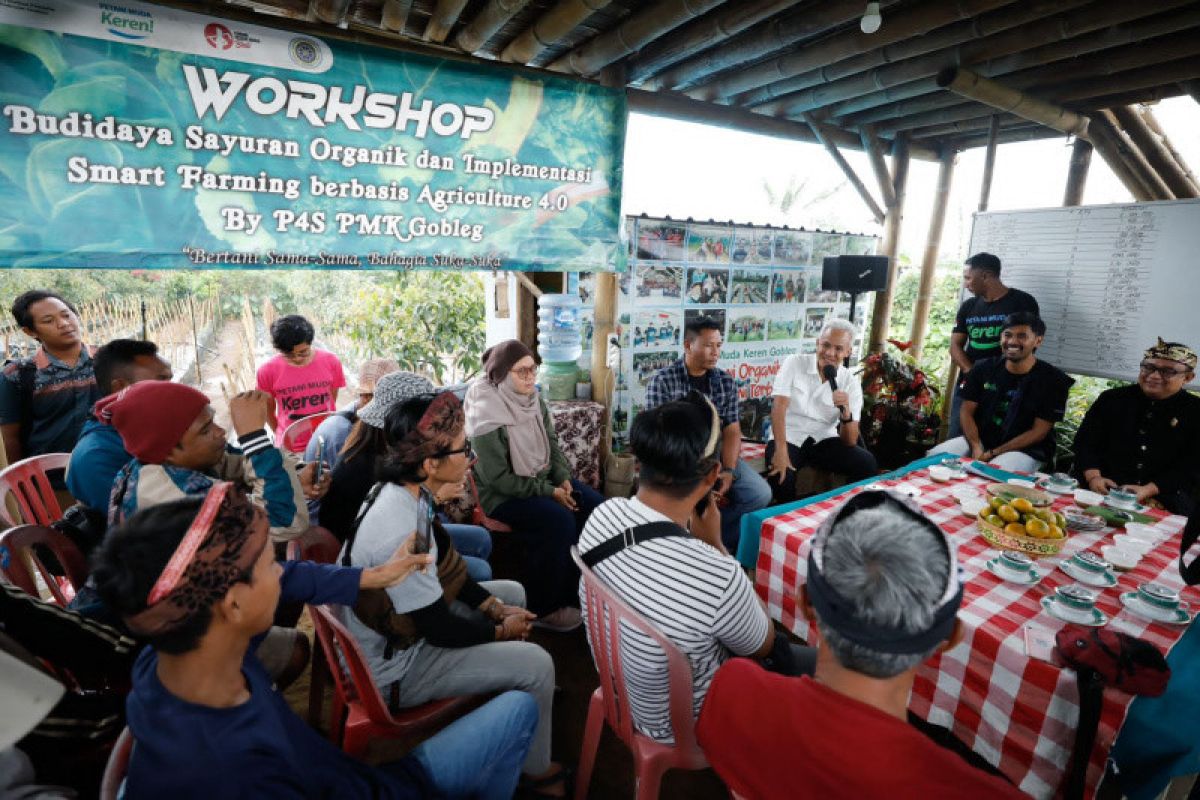 Ganjar ungkap petani milenial di Jateng adaptasi smart farming