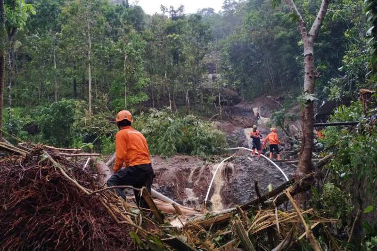 Borobudur dilanda banjir bandang dan longsor