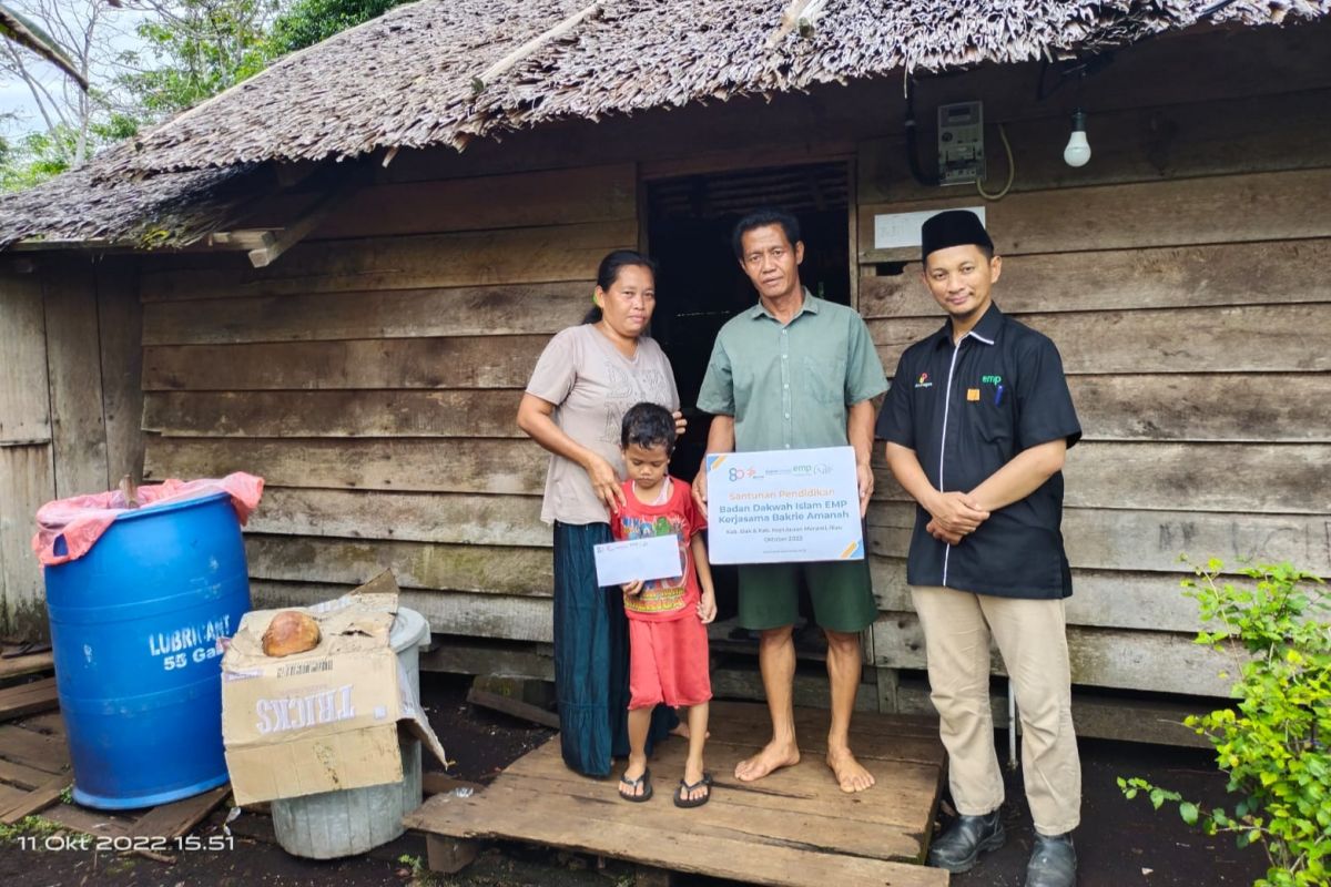 Puluhan anak yatim piatu di Meranti dapat bantuan pendidikan program BDI EMP