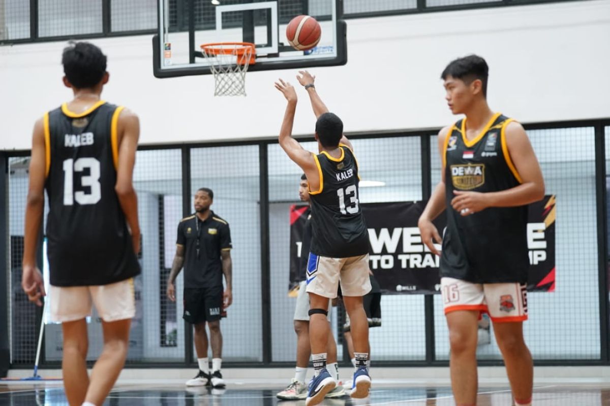 Tim basket Dewa United lanjutkan pelatihan terbuka