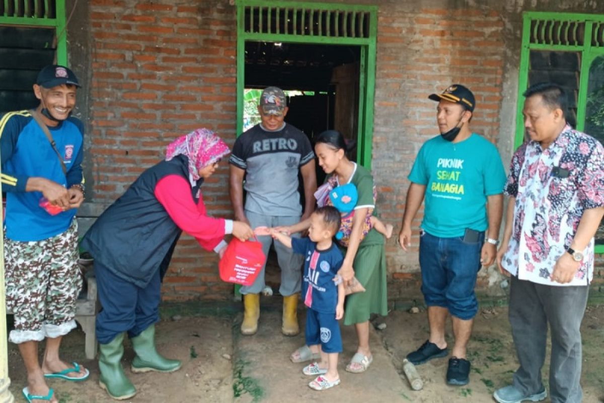 Pemkab Pati salurkan bantuan makanan kepada korban banjir