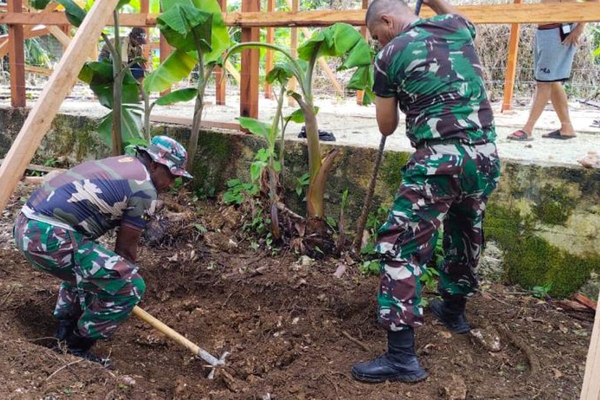 Kodim 1708/Biak Numfor pasang septic tank di Sorido