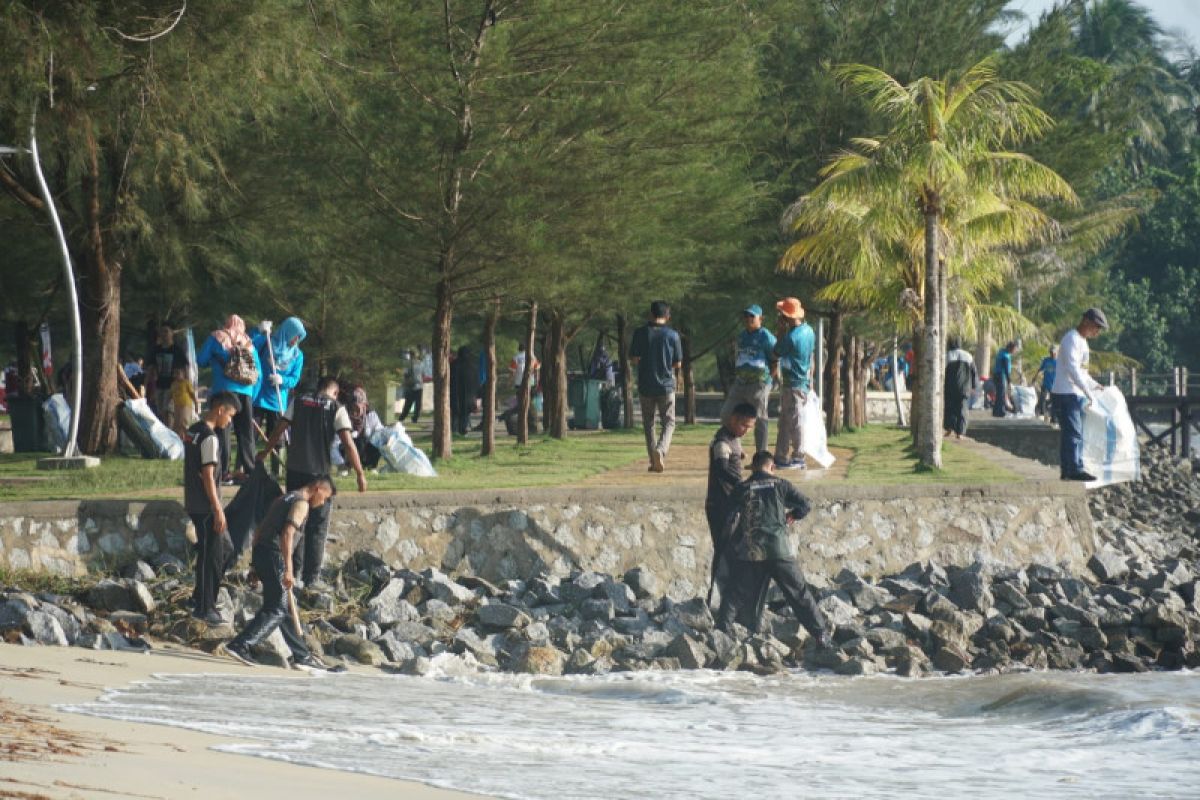 Natuna jalankan program bersih pantai, tunjang pariwisata bahari