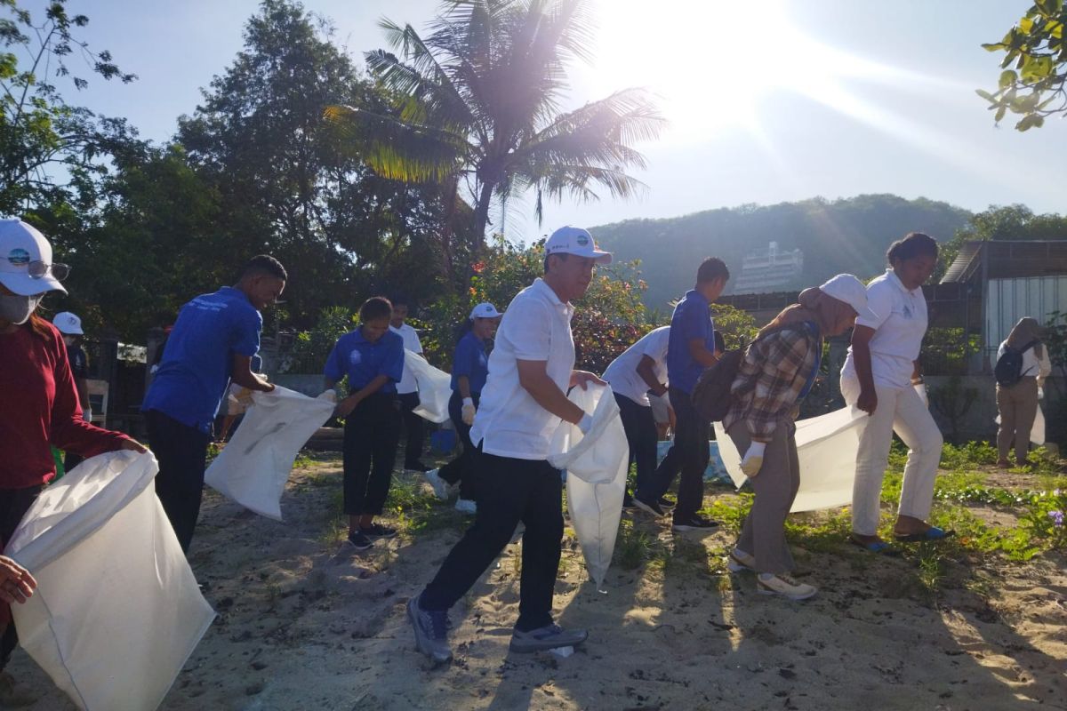 Manggarai Barat ajak komunitas lokal atasi persoalan sampah