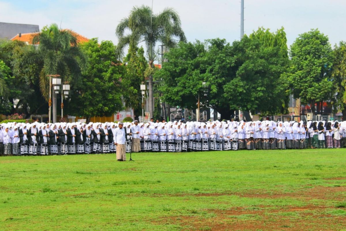 Santri di Kudus diajak menjadi pelopor  toleransi merawat bangsa