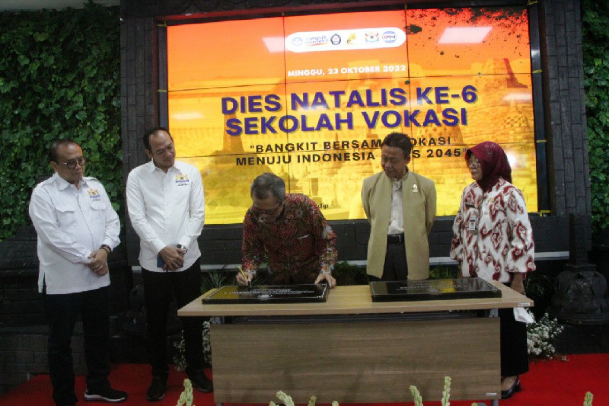 Dies natalis ke-6, Sekolah vokasi Undip resmikan teaching industry