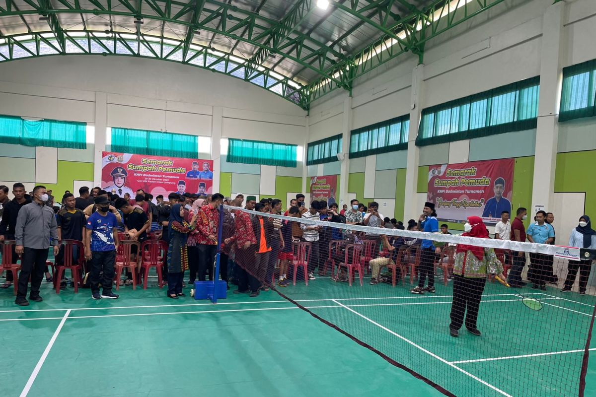 Wali Kota Bandarlampung buka turnamen badminton KNPI
