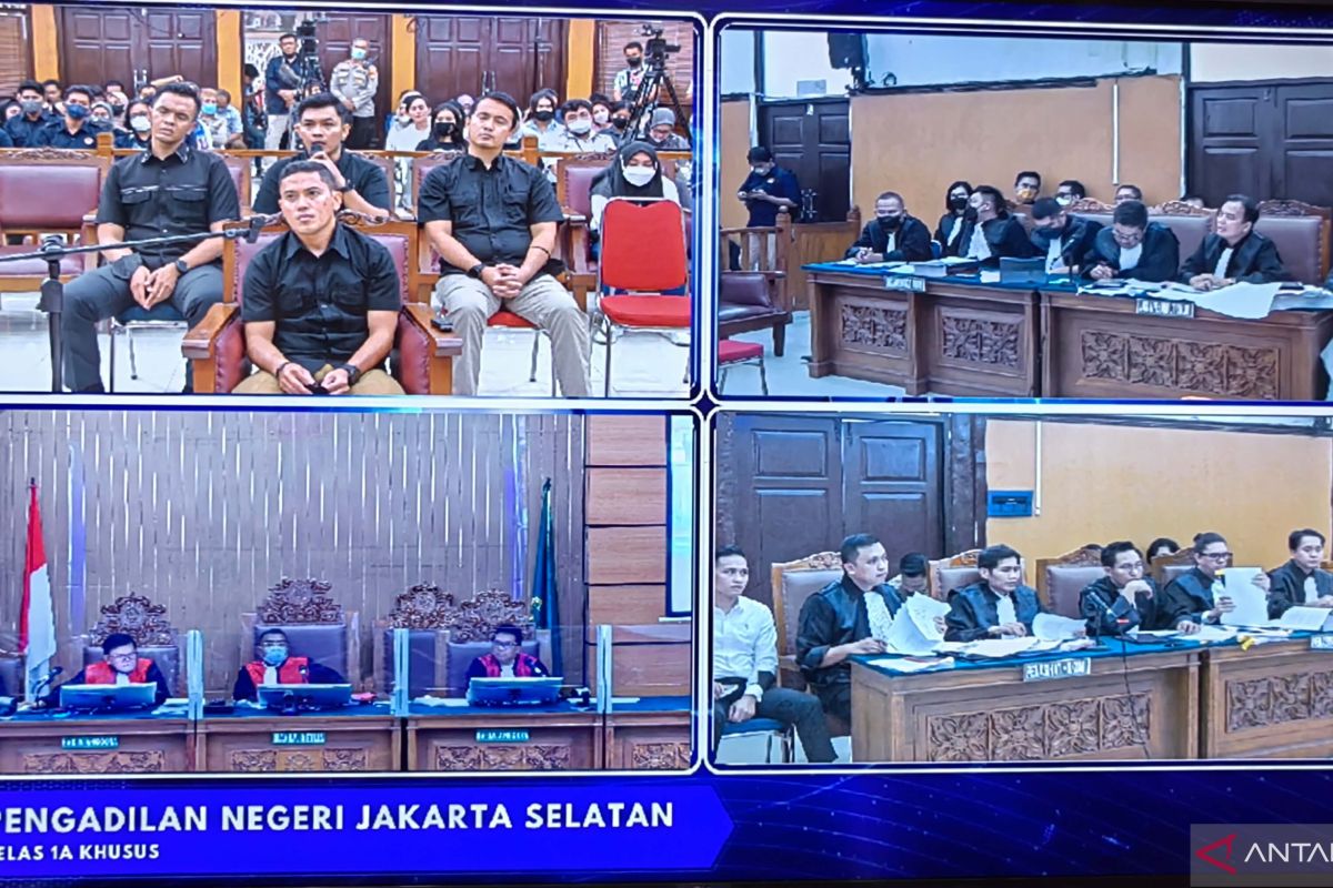 Polisi tembak polisi, Empat ajudan Ferdy Sambo berikan kesaksian di persidangan