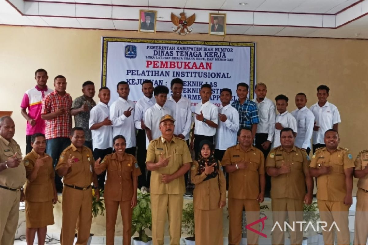 LLK UKM Biak latih ketrampilan institusional pencari kerja OAP